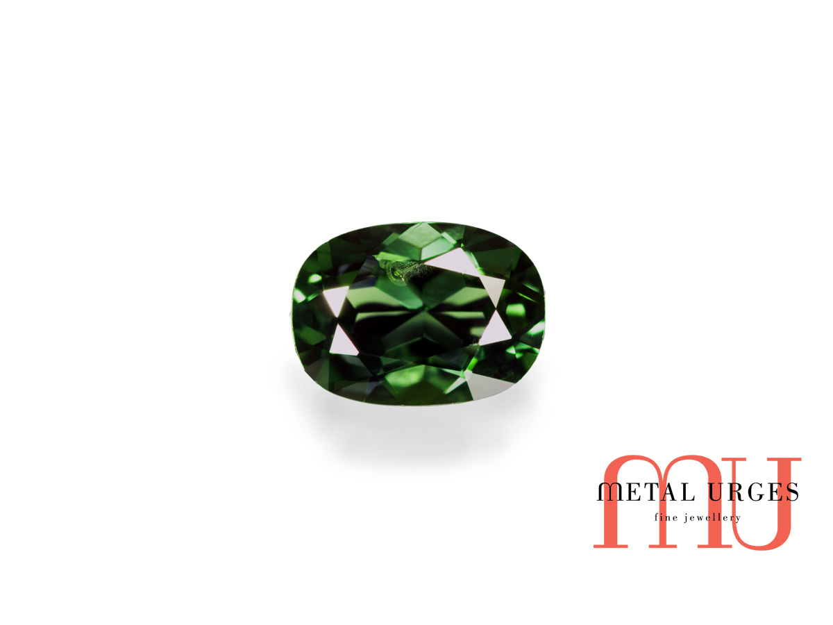 Green oval cut sapphire – Jewellers Hobart, Australia Sapphire