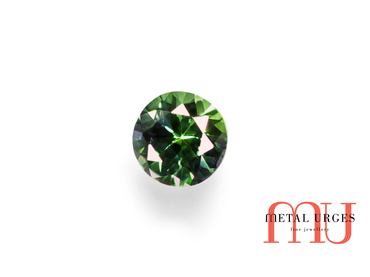 Natural green sapphire, brilliant cut – Jewellers Hobart, Perth