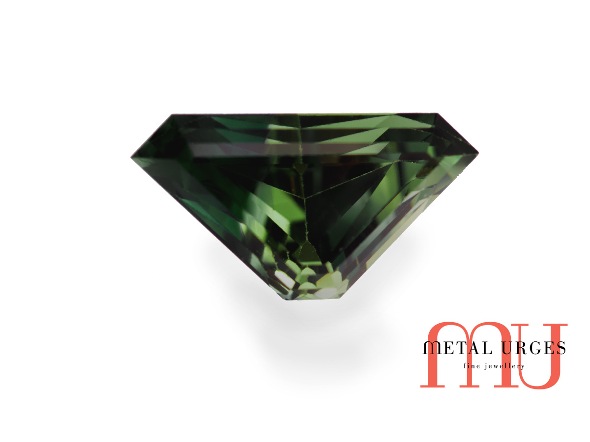 Natural Green sapphire, unqiueCut Jewellers Hobart, Sydney