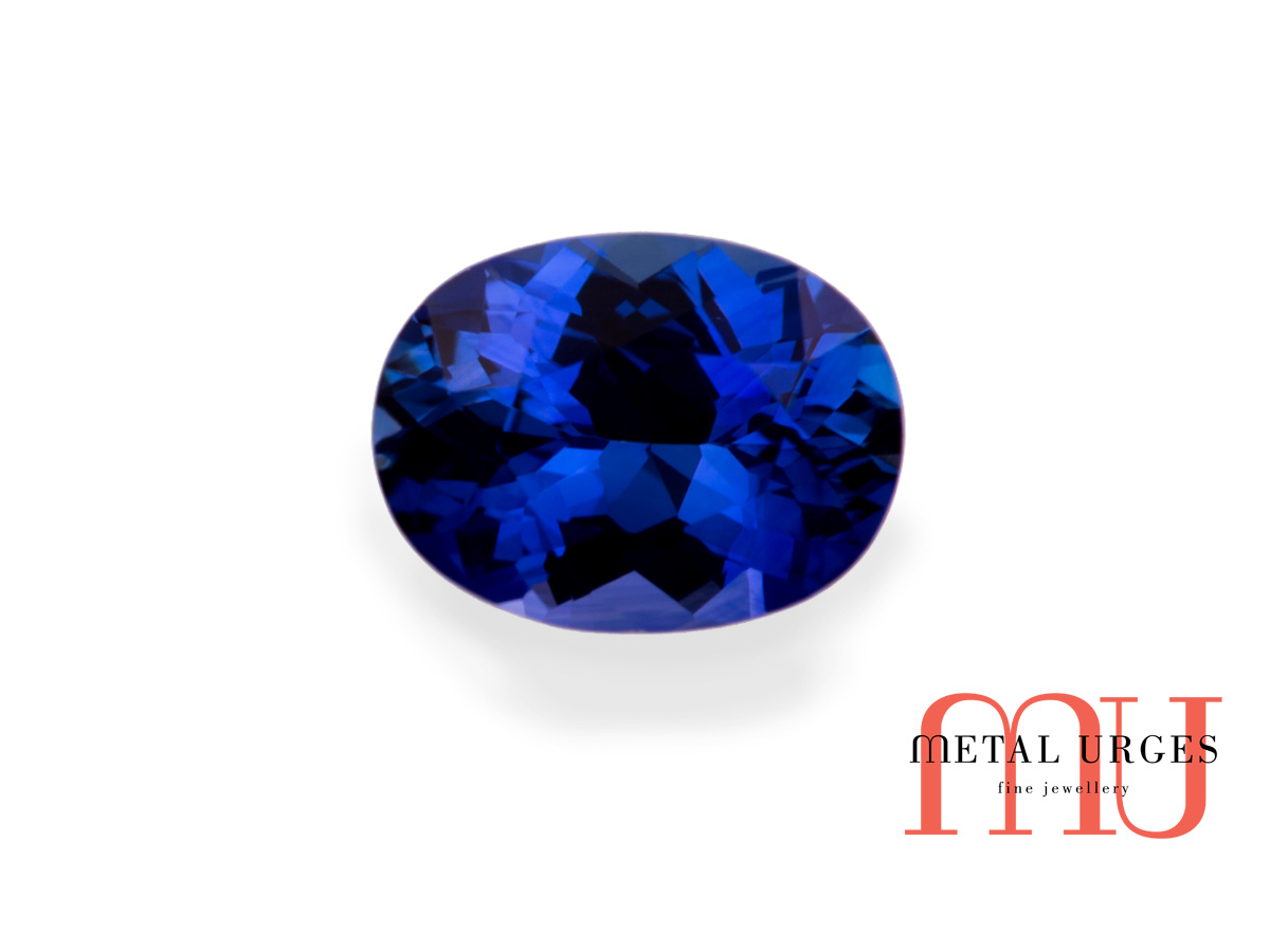 Natural sapphire oval cut