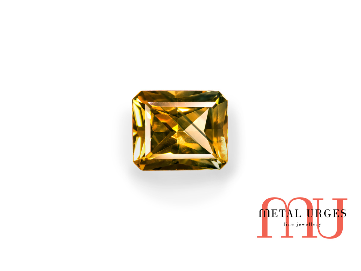 Yellow and green radiant cut parti sapphire
