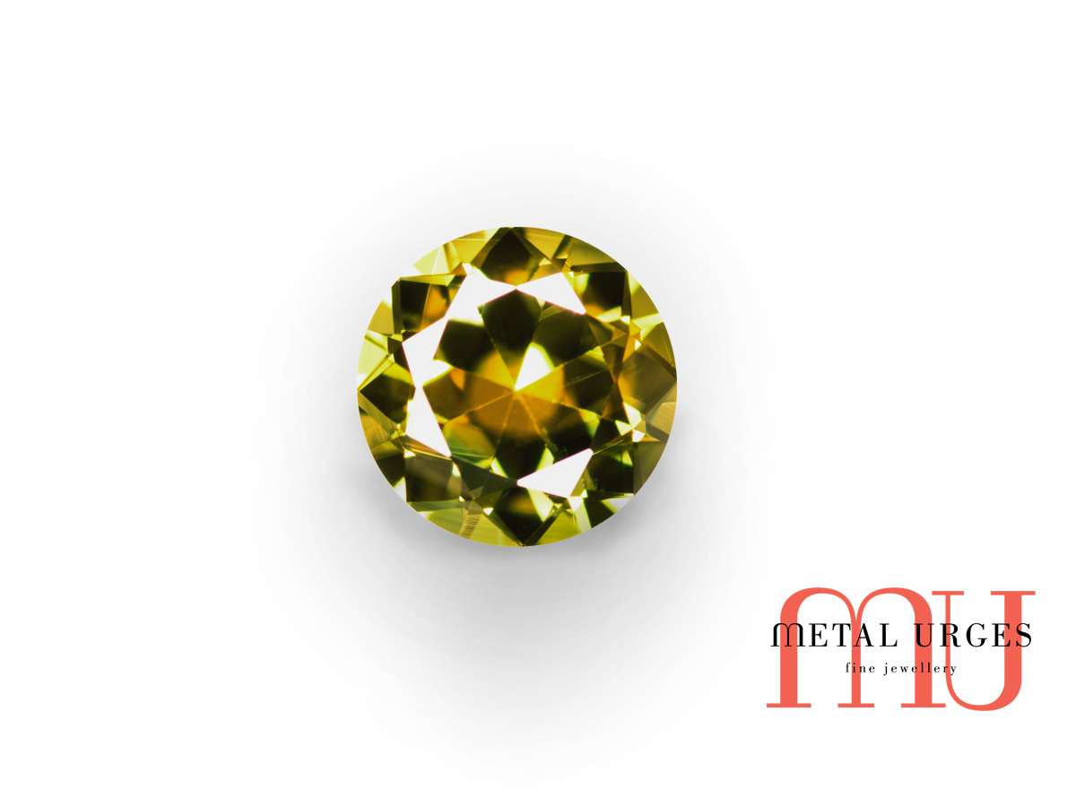 Green and Yellow round polychrome sapphire