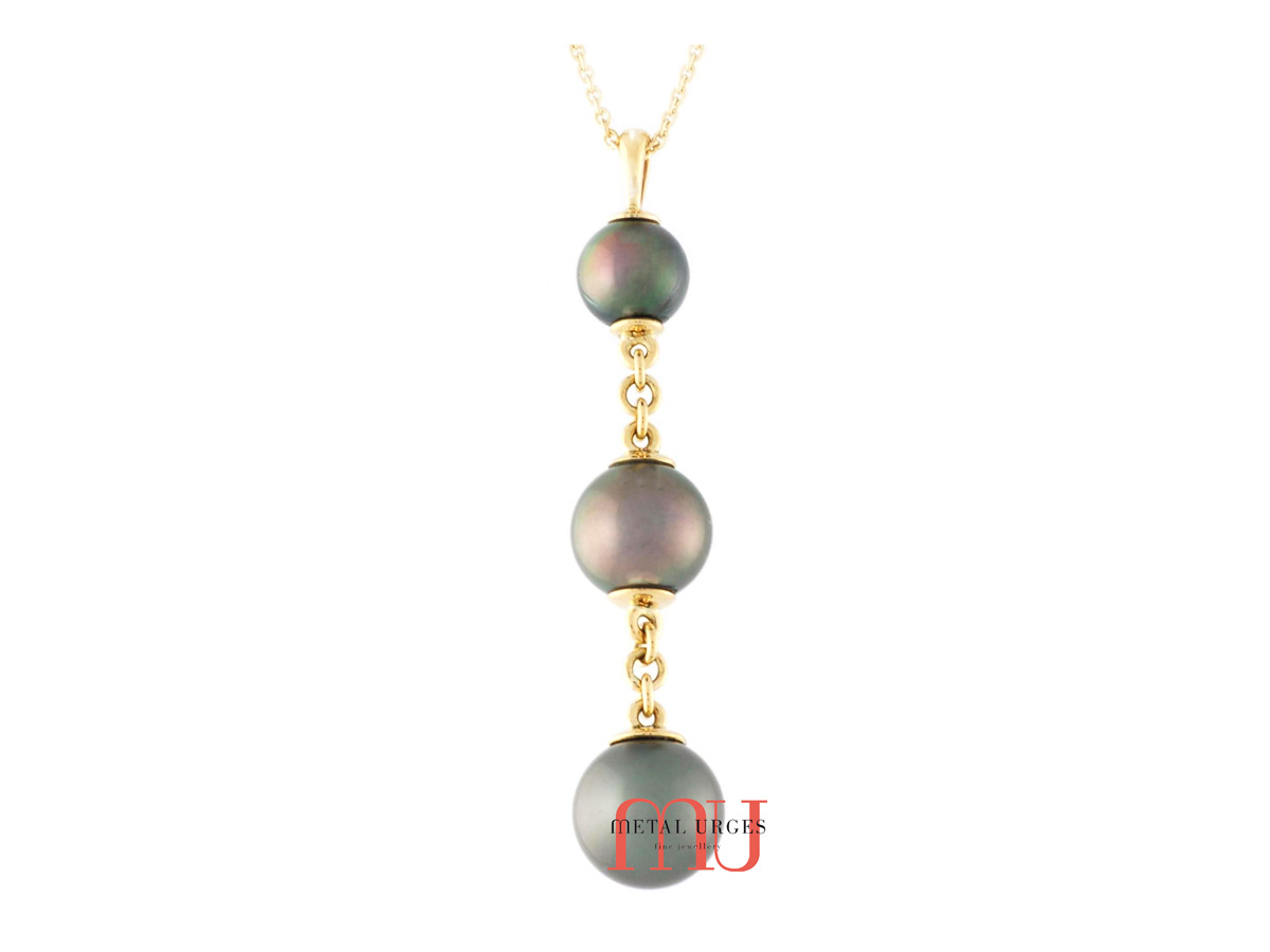 Jewellers Hobart, Natural round Tahitian black pearl strand pendant in 18ct yellow gold. Custom made in Tasmania, Australia.